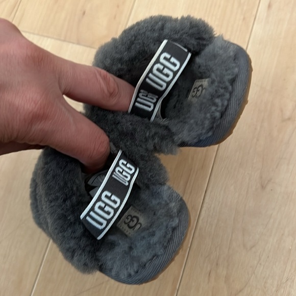 UGG Fluff Yeah Slide And Lovey Unisex Children's Slippers size 04 05 - Picture 4 of 6